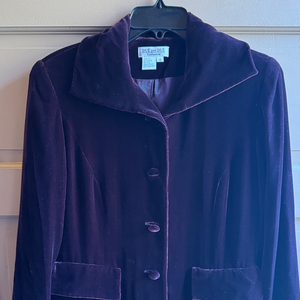 Elegant Purple Maxi Velvet Women's Coat - Picture 4 of 4